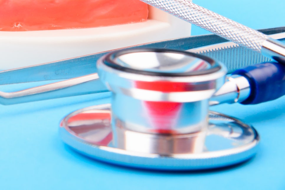 풀아치임플란트 불편한 틀니와 작별해요! 관련 이미지 17