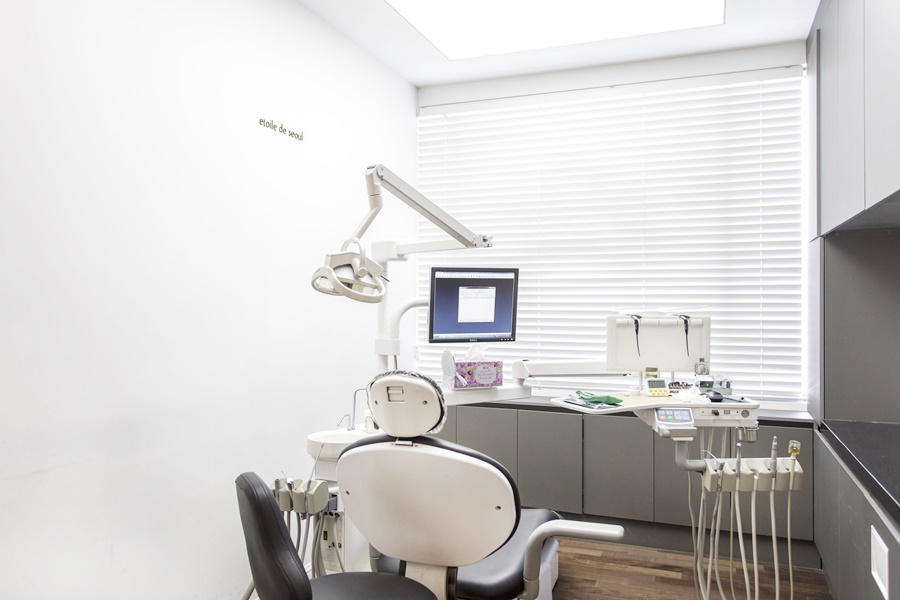 청담동 임플란트 치료 후 다시 찾은 일상 관련 이미지 12