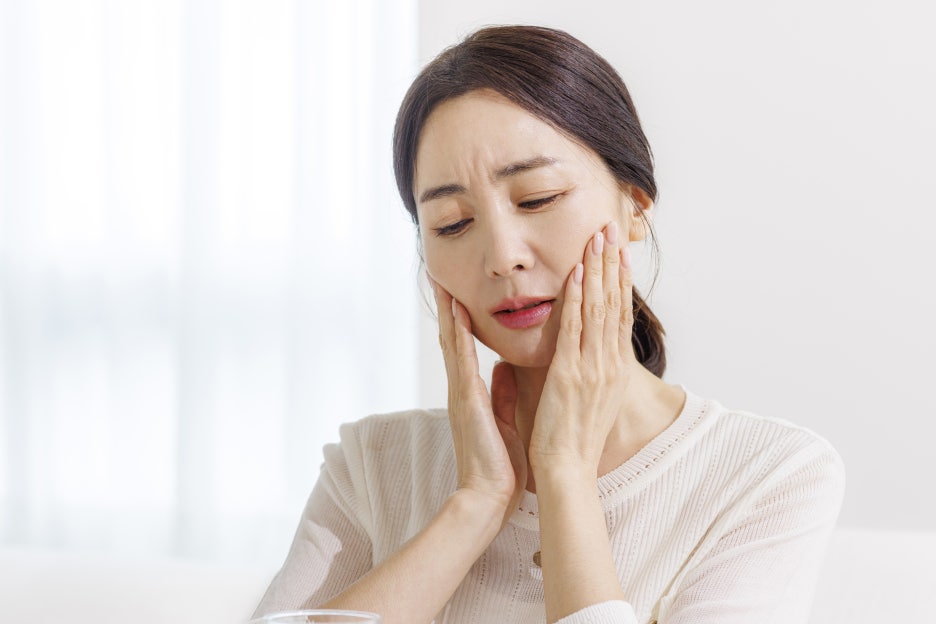 압구정동치과 임플란트 임시치아 불편함 참아야 할까 관련 이미지 2