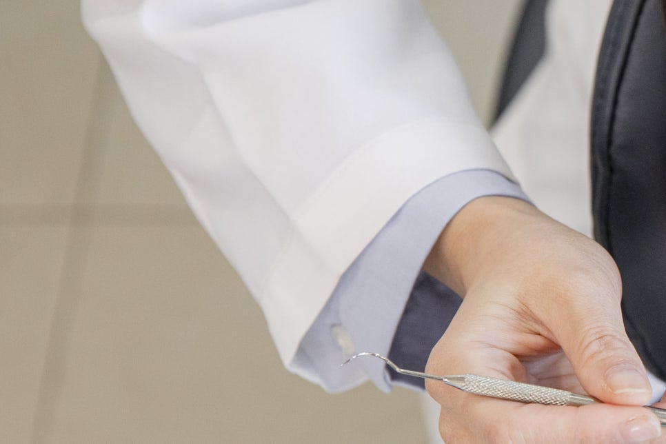 학동사거리 임플란트 심미성을 향상시켜요 관련 이미지 21