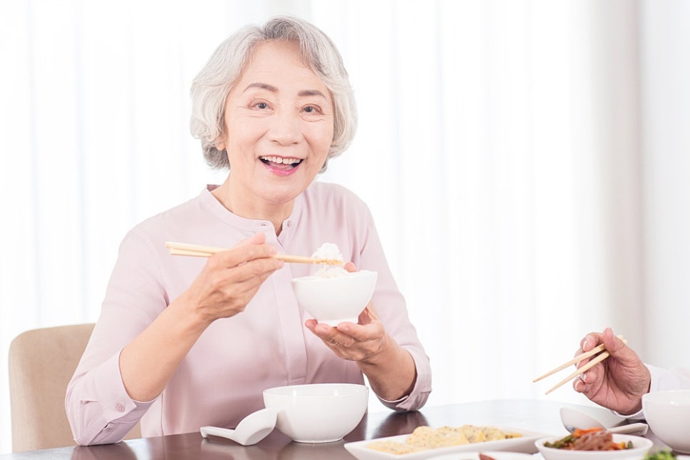 뼈이식 없는 임플란트 통증 상담 전 현직 치과의사가 짚어주는 부분 관련 이미지 11