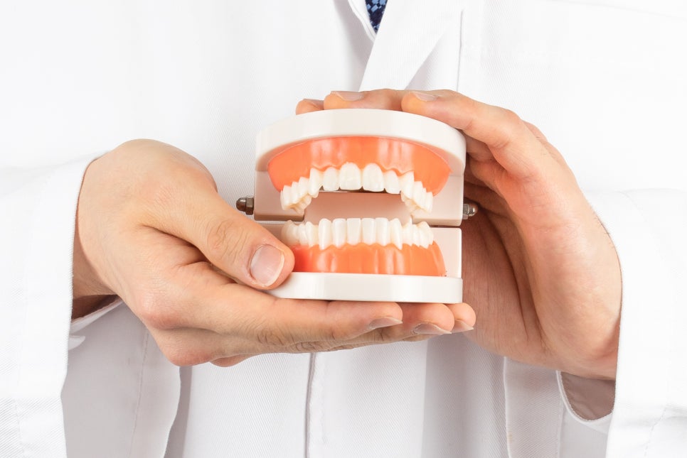 학동사거리 치과 무치악 임플란트 고민이라면 관련 이미지 13