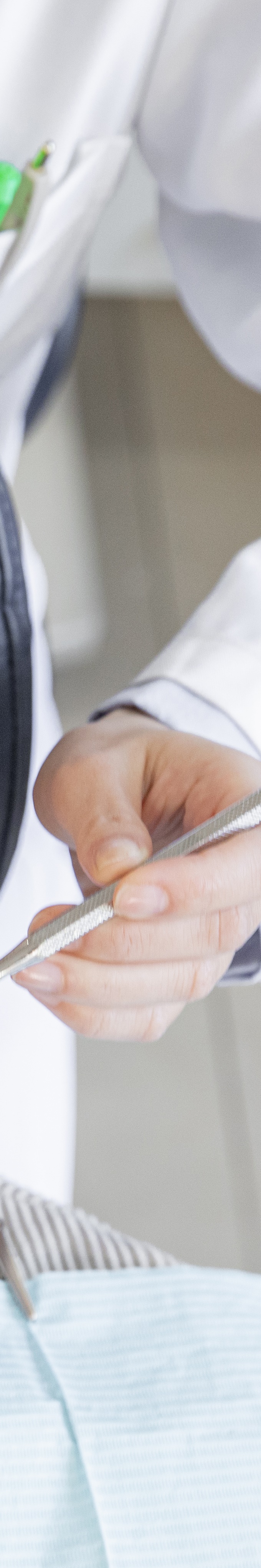 강남구청역 노인 임플란트 틀니 대신 선택할 수 있는 더 좋은 방법 관련 이미지 32