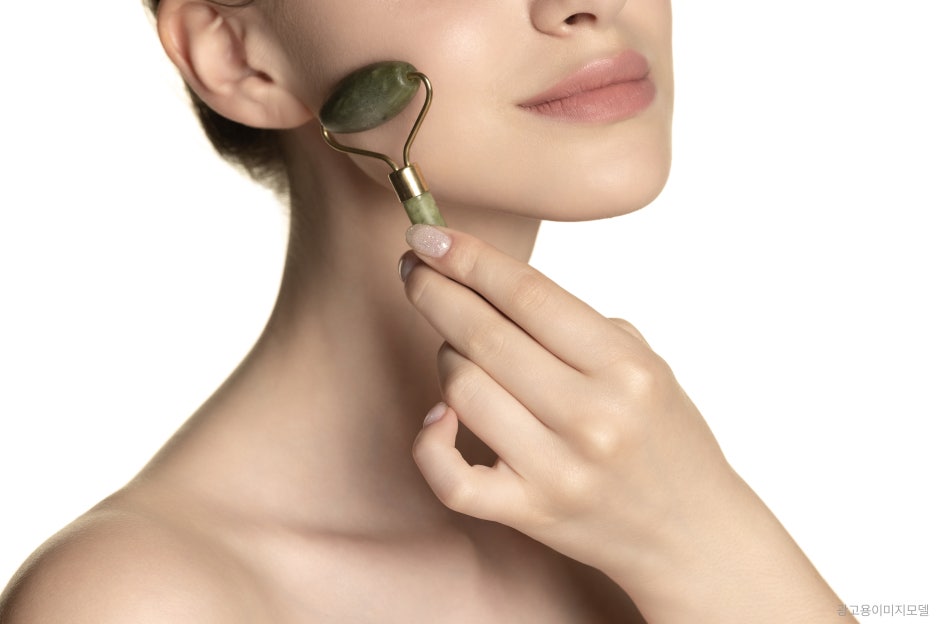 강남역 울쎄라피프라임 눈에 띄게 볼륨이 빠진 얼굴 이대로 괜찮을까? 관련 이미지 3