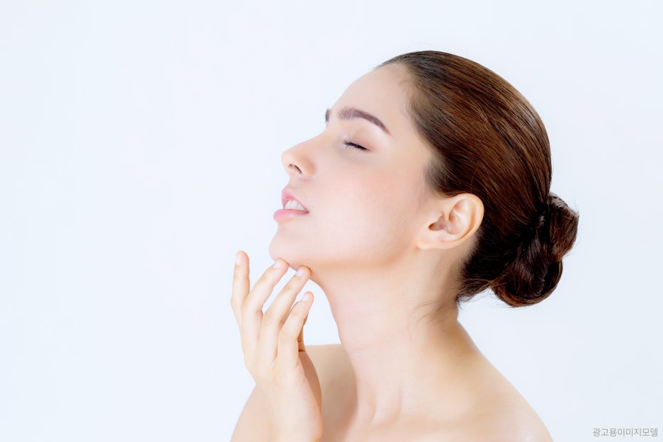 강남역울쎄라피프라임 불독살과 이중턱에서 젊음을 되찾으세요 관련 이미지 4