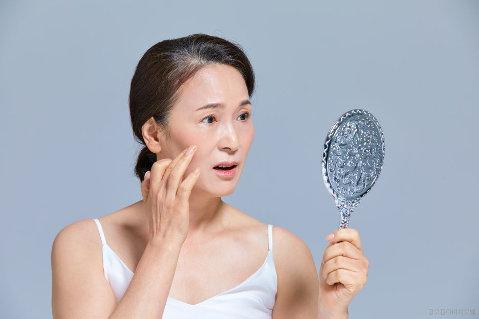 서초동티타늄리프팅 얼굴이 무겁고 처진 느낌에서 자연스러운 탄력 되찾기 관련 이미지 4