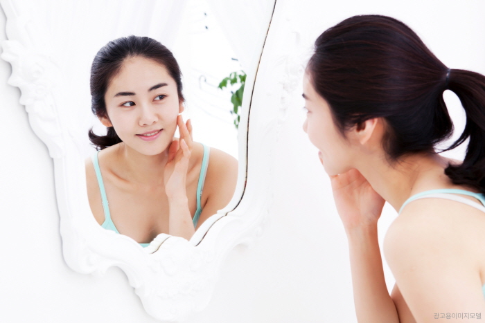 강남역 울쎄라피프라임 눈 밑 꺼짐, 아이홀 깊어짐 개선하는 탄력 관리법 관련 이미지 7