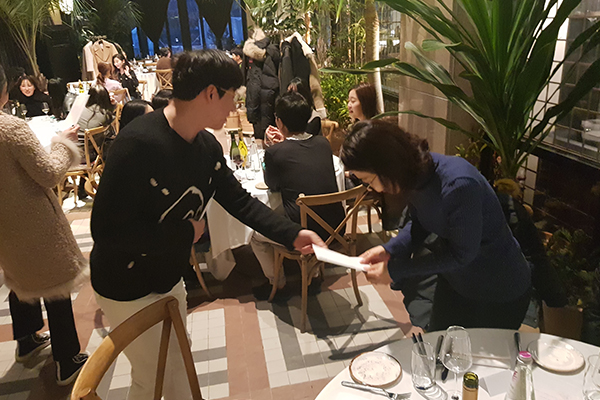 2019년 강남클리어치과 송년회 관련 이미지 10