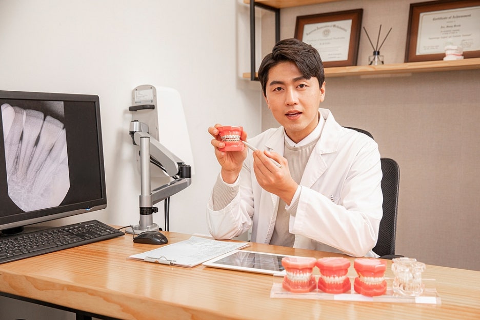 교정전문치과 매력적인 미소를 원해 관련 이미지 3