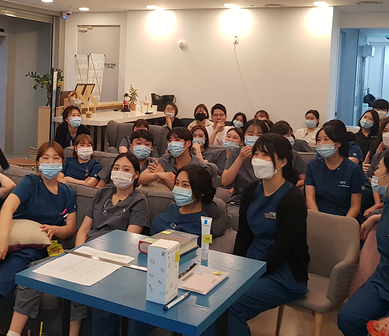 강남클리어치과 전체회의 및 바자회 관련 이미지 5