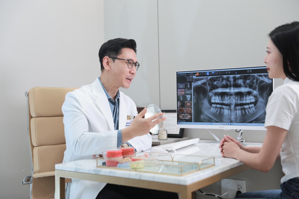 What Are the Features of a Skilled Orthodontic Specialist at Sinsa Station Orthodontic Dental Clinic? image 5