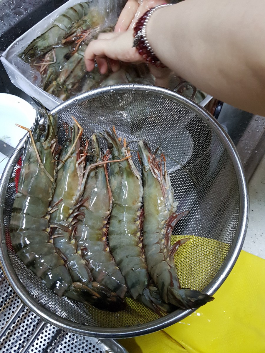 왕새우에 막걸리 한잔 크~~ 관련 이미지 2