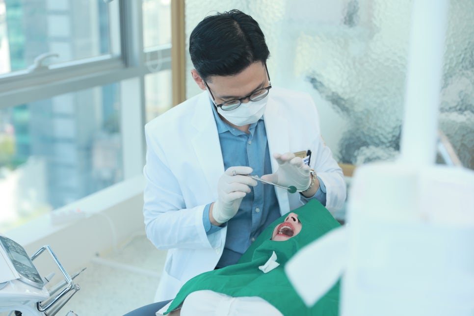 Can Extractions That Affect the Length of Correction for Crowded Canines Be Avoided? image 7