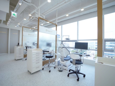 앞니임플란트치과 찾기 전 제발 이 글부터 읽어보세요 관련 이미지 9