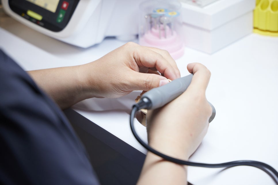 마곡역 치과 기공실과 기공소의 차이와 그에 따른 임플란트 진료 과정 관련 이미지 4