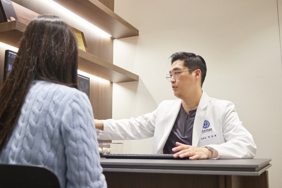 연세위시치과 여상호 대표원장이 알려주는 임플란트 시술 방법부터 과정, 전후 관리 관련 이미지 8