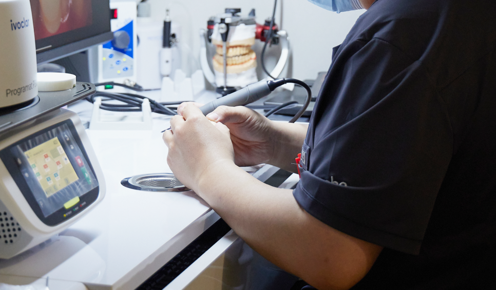 Maggok Station Dental Clinic: There Is a Reason the Lifespan of My Aesthetic Prosthetics Is Short — Information You Need to Know to Make Them Last Longer image 3