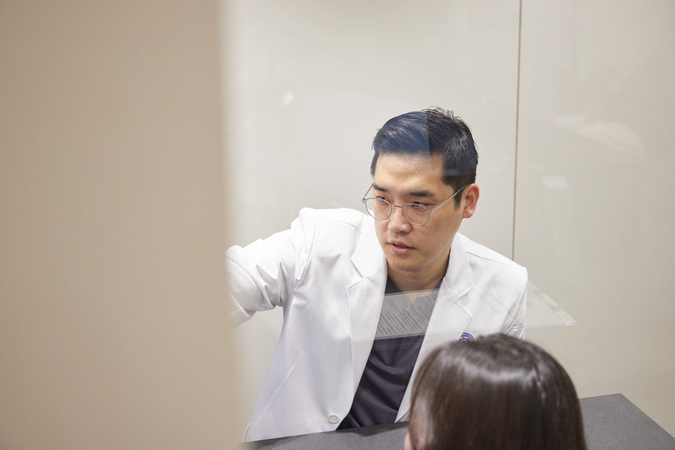 마곡 치과 에서 부작용 걱정 없는 라미네이트 선택 기준 알려드립니다. 관련 이미지 4