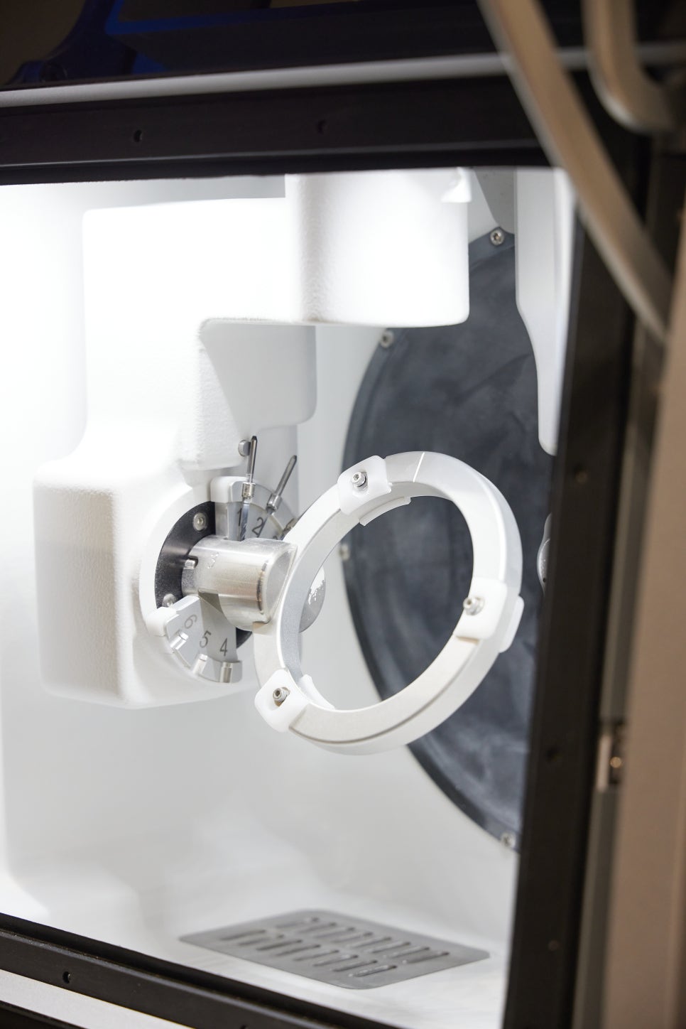 마곡역 치과 "재교정을 하며 6개월을 기다려야 될까요?" 직장인을 위한 앞니 벌어짐 개선 방법 무삭제 라미네이트 관련 이미지 4