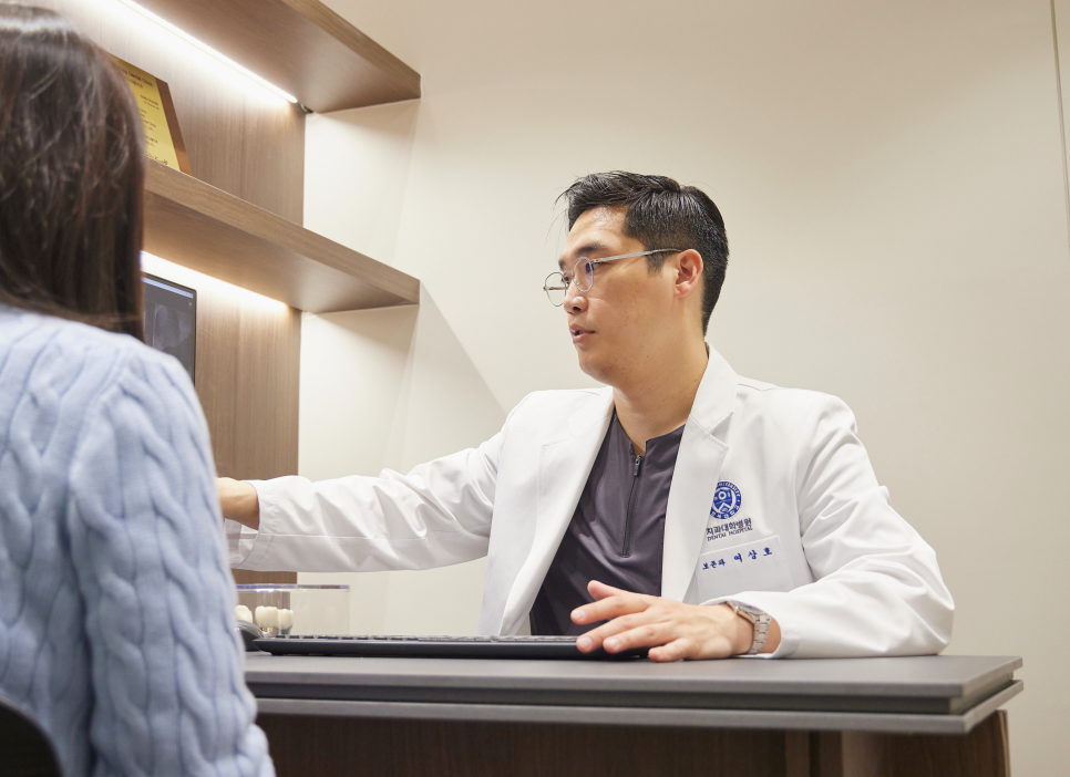 마곡동 치과 누운 매복 사랑니 발치, 신경과 가까울수록 구강악안면외과 전문의가 필요한 이유 관련 이미지 5