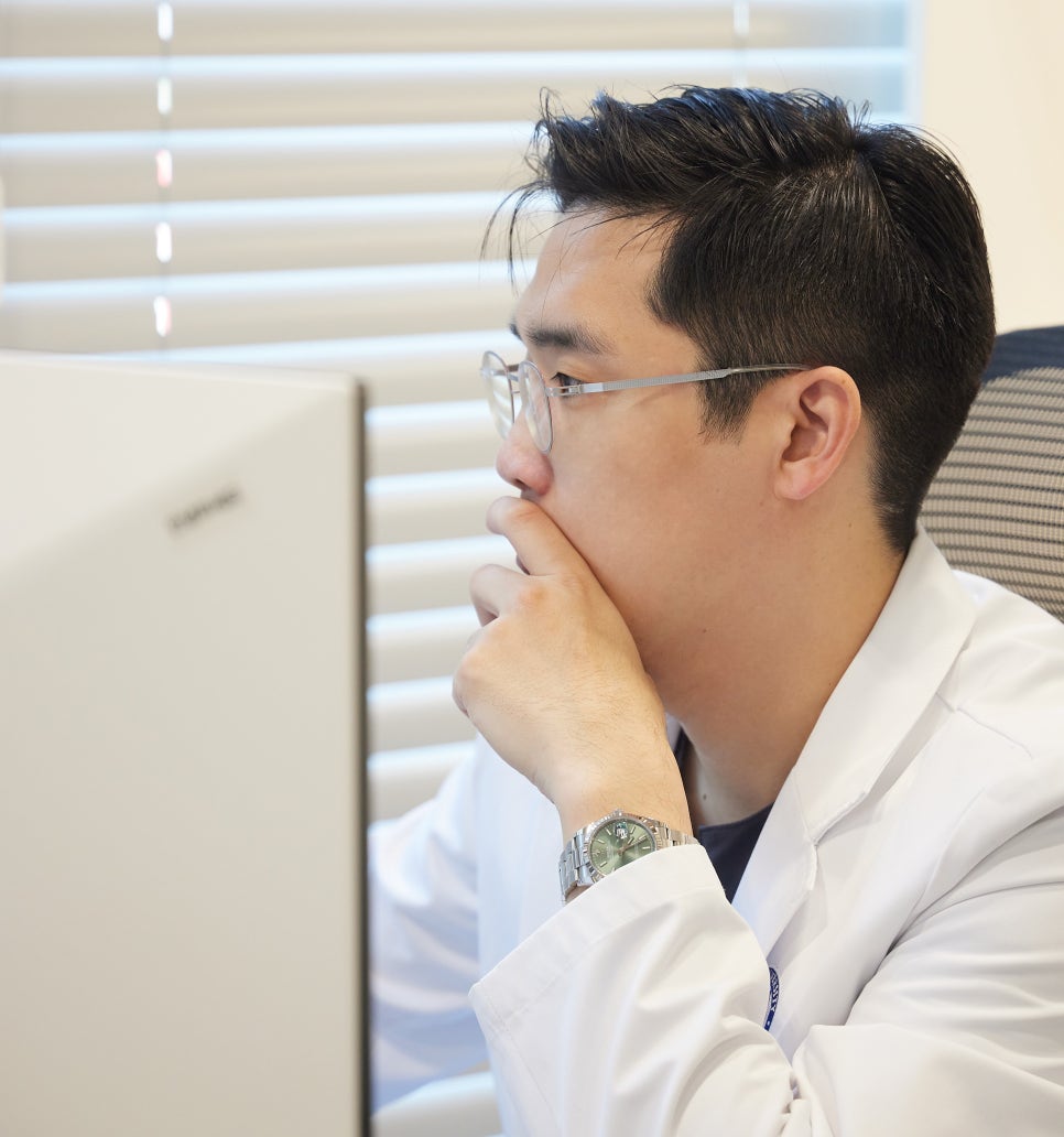 마곡역 치과 기공실과 기공소의 차이와 그에 따른 임플란트 진료 과정 관련 이미지 1