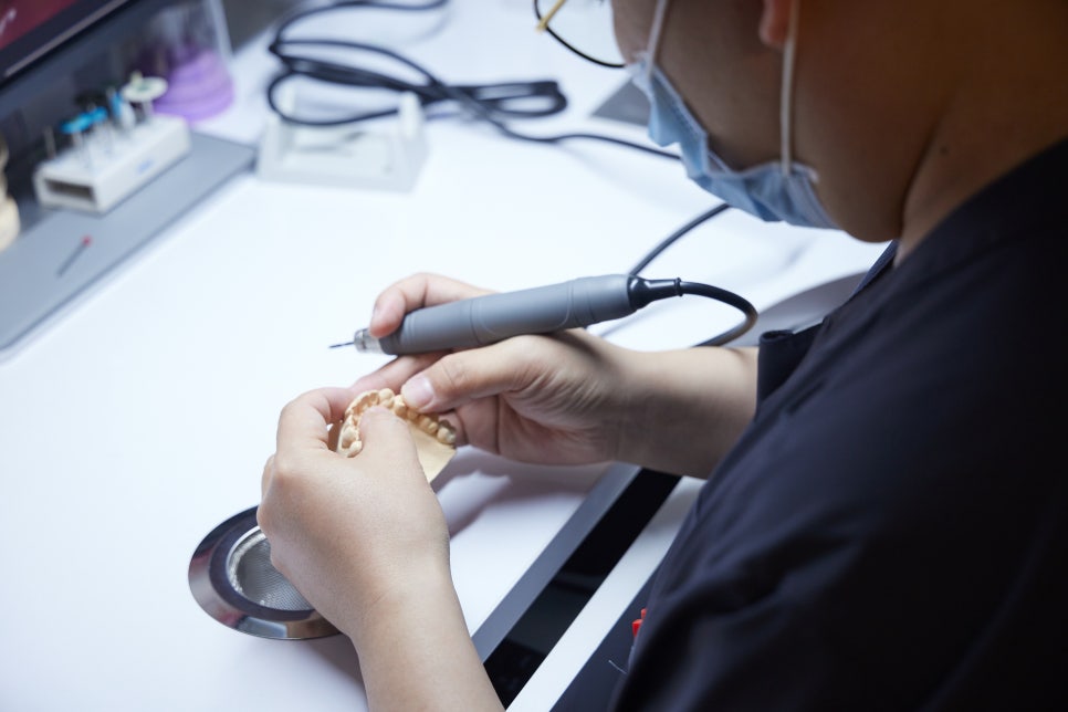 연세위시치과 여상호 대표원장이 알려주는 임플란트 시술 방법부터 과정, 전후 관리 관련 이미지 7