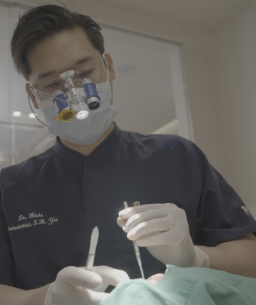 What Does a Conservative Dentistry Specialist Look at First When Considering Laminates? image 1