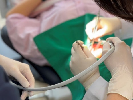 갑자기 이가 시려요. 에브리 치과 의원에서 알려드리는 여름철치아관리법 관련 이미지 10