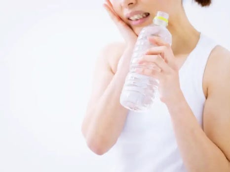 갑자기 이가 시려요. 에브리 치과 의원에서 알려드리는 여름철치아관리법 관련 이미지 2