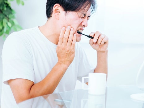 갑자기 이가 시려요. 에브리 치과 의원에서 알려드리는 여름철치아관리법 관련 이미지 3