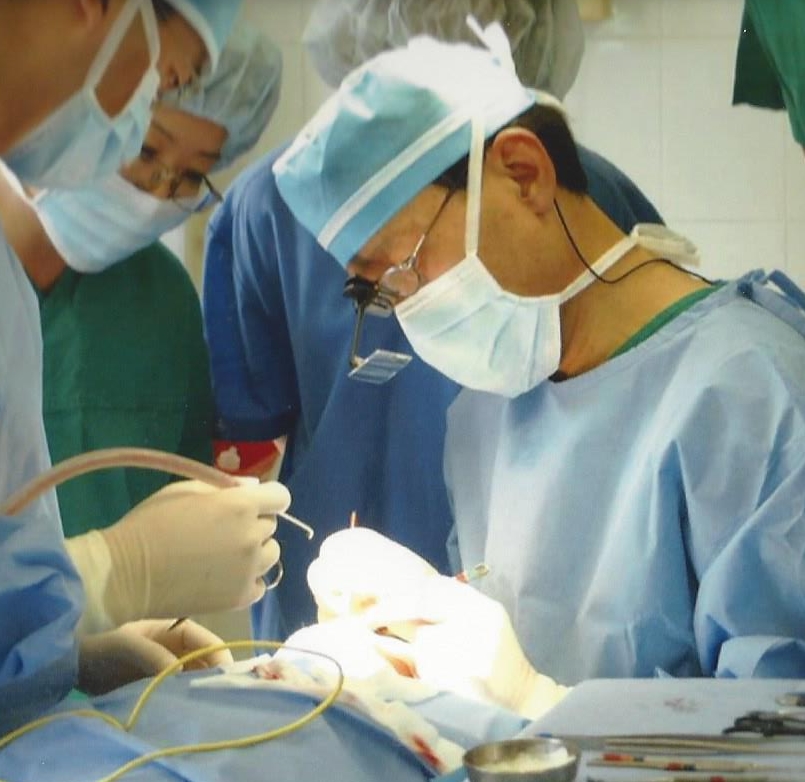 구순열 수술의 대가, 미드라인성형외과의 박병윤 교수님을 소개합니다. 관련 이미지 27