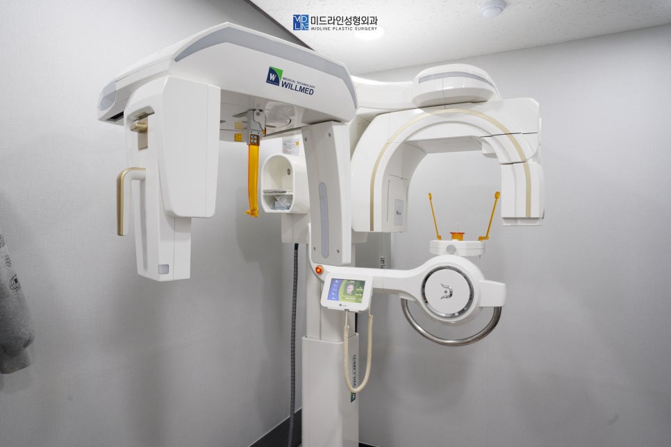 The Plastic Surgery Specialist Explains Septoplasty, One of the Methods for Functional Nose Surgery for Rhinitis. (feat. Swing-door Technique) image 2