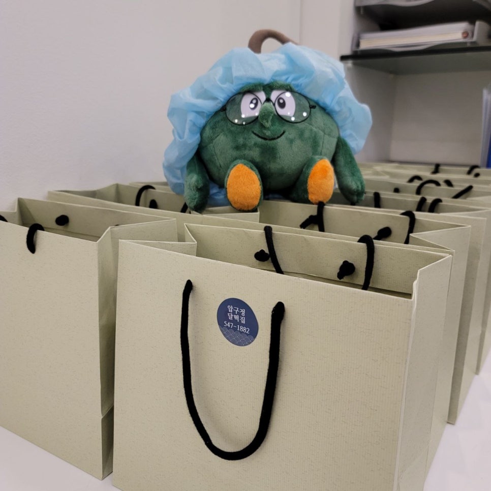 Gangnam Plastic Surgery Eyeho Celebrates Its 3rd Anniversary Since Opening. image 1