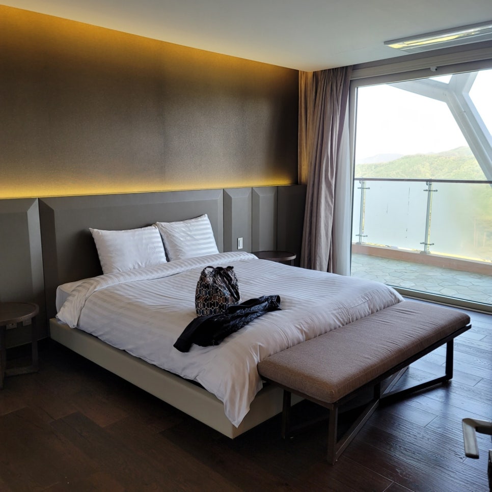 [2-Day, 1-Night Domestic Trip] Hongcheon Sono Felice Village Vivaldi Park Gold Suite image 4