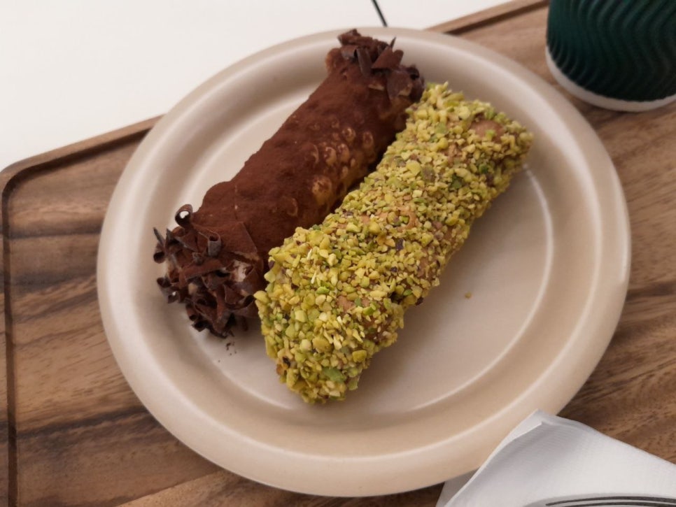 Jamsilsaenae Cafe Recommendation: Tressed / A Cannoli Dessert Spot image 2