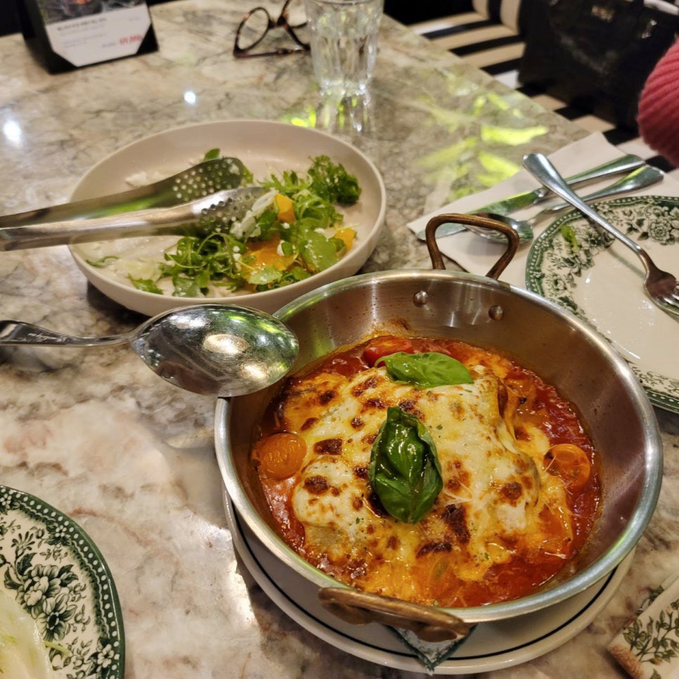 A Restaurant with Great Atmosphere in Apgujeong Rodeo, Cheongdam: Luka Kitchen image 4