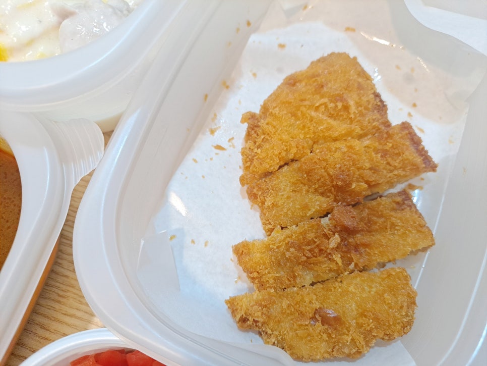 We ordered delivery from Coco Ichibanya Apgujeong Rodeo branch, a curry specialty restaurant. image 7