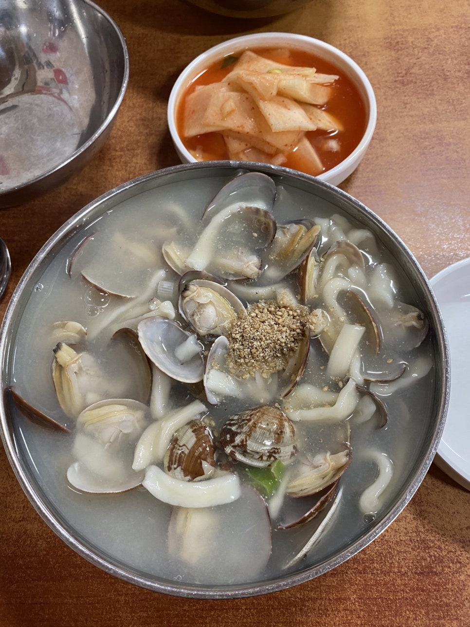 국내 여행 태안 1일 차, 카페 M99, 파전칼국수, 태안서부시장 관련 이미지 9