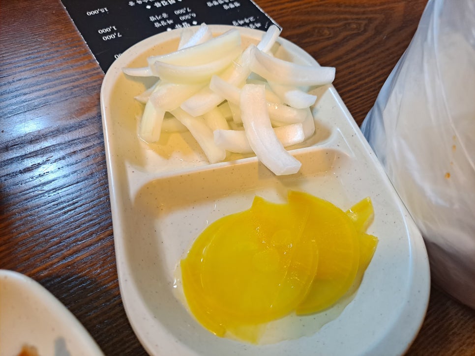 A Paik Jong-won Chain Restaurant That Can’t Fail: Hong Kong Banjeom image 1