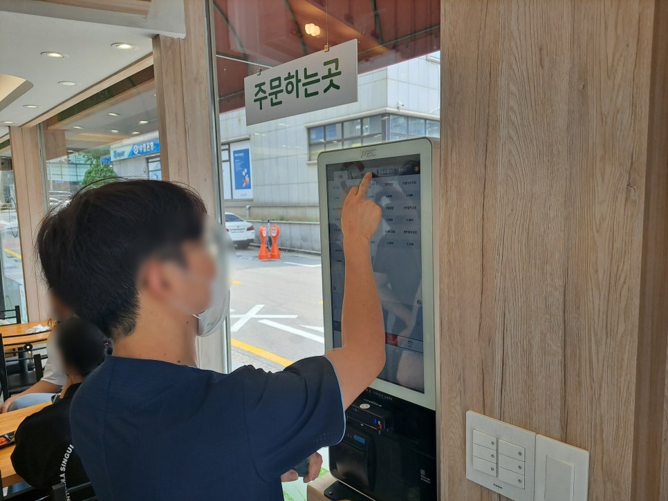 직장인 점심 리뉴얼 끝낸 김밥천국 압구정점 관련 이미지 3