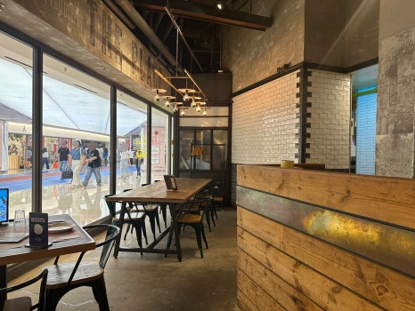 The Place at Starfield COEX: a delicious spot for a cool beer on a hot summer day! image 3