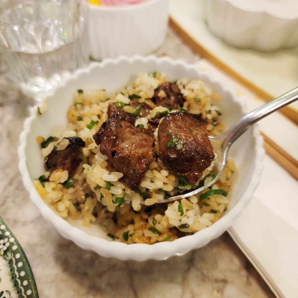 A Restaurant with Great Atmosphere in Apgujeong Rodeo, Cheongdam: Luka Kitchen image 6