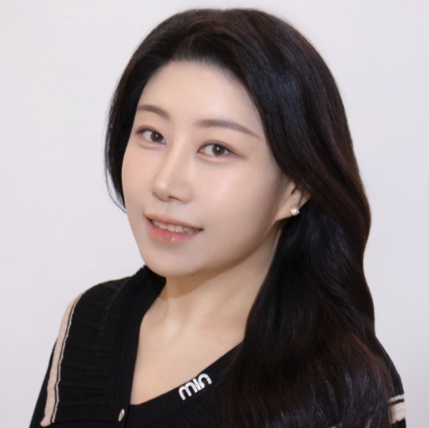 Rhinoplasty + Forehead Fat Grafting: Why the Face’s Mood Changes image 7