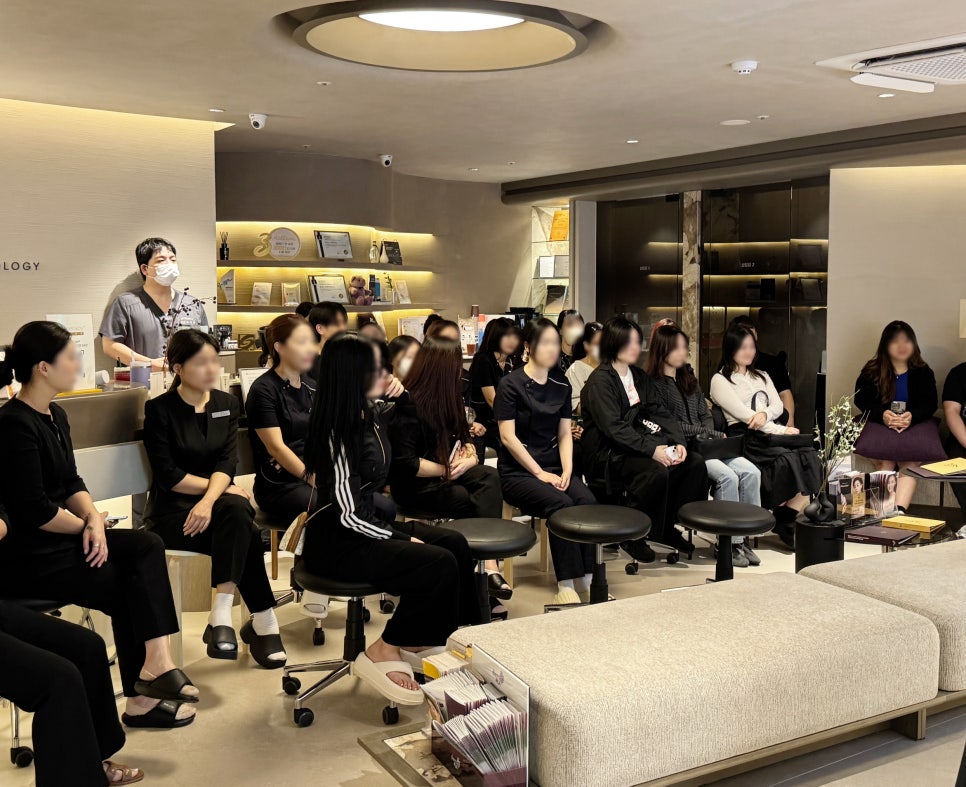 Liftone Dermatology CS Training | Strengthening Customized Service for Patients image 4