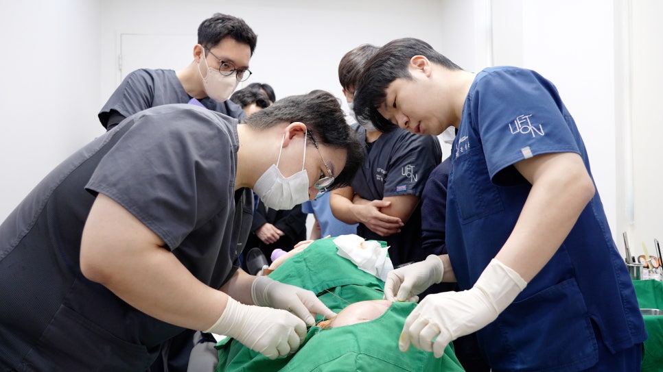 리프톤 피부과 압토스(APTOS)실리프팅 원내 세미나 진행 관련 이미지 12