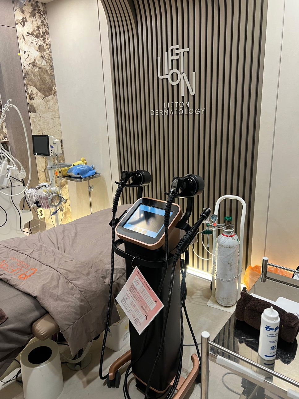 Lifton Dermatology Introduces TriLift ㅣ From Facial Muscles to Body Firmness image 11