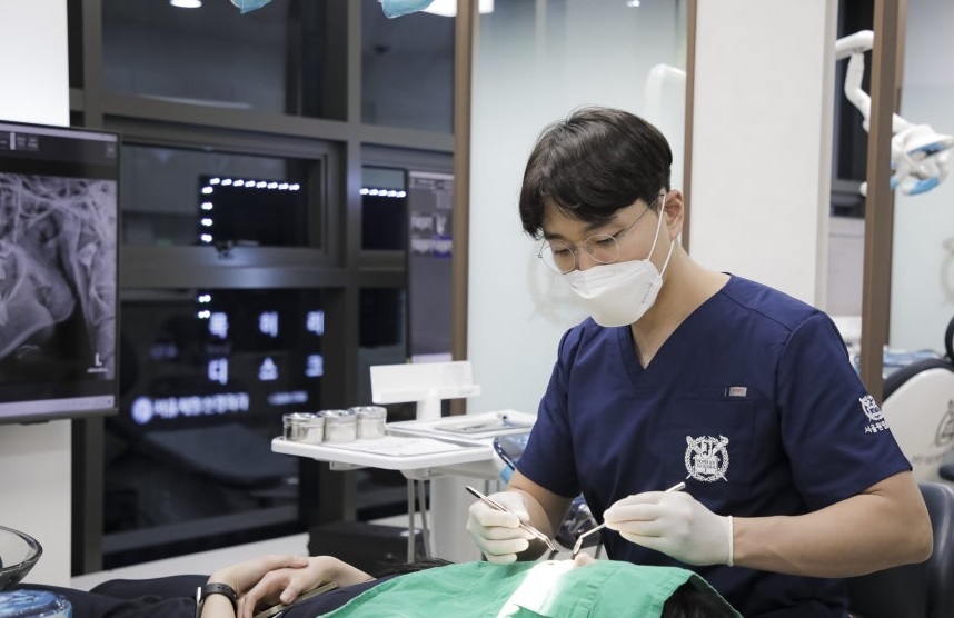 김포공항 근처 치과에서 알아보는 임플란트 vs 브릿지 차이점 관련 이미지 1