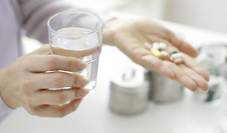 신월동치과 부모님 임플란트, 어떤 기준으로 치료할까 관련 이미지 5