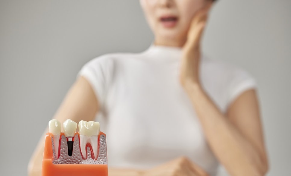 까치산임플란트 치과, 골다공증 약 복용 중 임플란트 가능할까? 관련 이미지 8