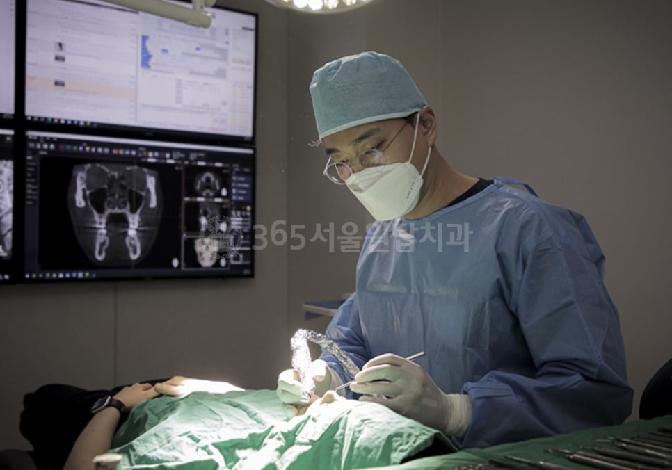 Kkachisan Dental Clinic: Which Is More Challenging, an Anterior or Molar Implant? image 1
